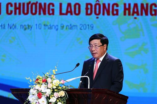 Bệnh viện Nội tiết Trung ương đón nhận Huân chương Lao động hạng Nhất