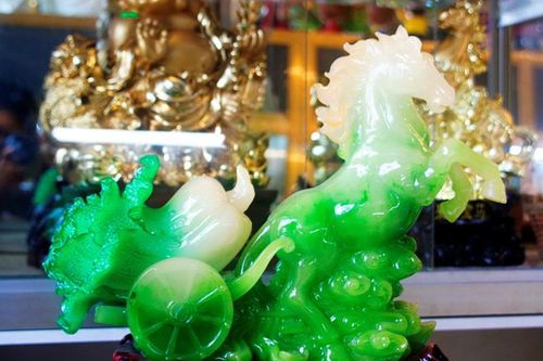 7 vật vẫy gọi Thần Tài đặt phòng khách, sáng đặt chiều chết ngộp vì tiền về