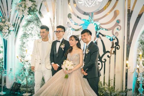 Động thái lạ của vợ hai đại gia Minh Nhựa giữa lúc đám cưới của con chồng đang diễn ra