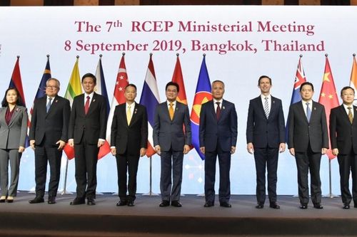 ASEAN và Trung Quốc tăng cường quan hệ đối tác thương mại