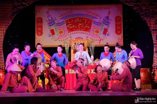 Thắp sáng sân khấu 'ngày giỗ tổ nghiệp'