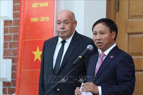 Nga ấn tượng với sự phát triển năng động của Việt Nam