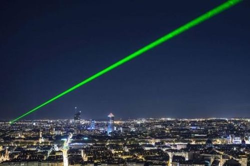 Trung Quốc lặng lẽ nghiên cứu, phát triển vũ khí laser cường độ mạnh