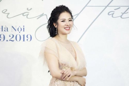 Á quân Sao Mai 2013 Phạm Thùy Dung tái xuất sau 6 năm 'ở ẩn'