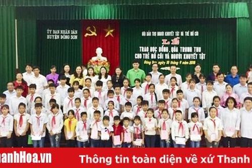 Huyện Đông Sơn: Trao học bổng và quà Trung thu cho trẻ trẻ mồ côi, trẻ khuyết tật