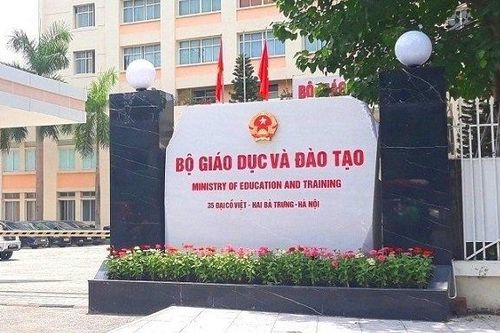Vì sao Bộ GD&ĐT thu hồi quyết định xem xét kỷ luật 13 cán bộ liên quan gian lận thi cử 2018?