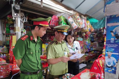 Kiểm tra vệ sinh an toàn thực phẩm lĩnh vực nông nghiệp và công thương tại thành phố Uông Bí