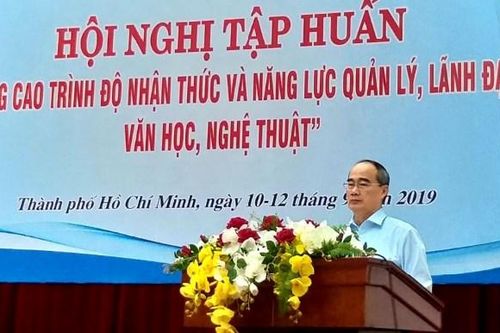 Nâng cao năng lực quản lý văn học, nghệ thuật