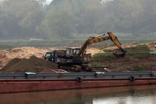 TP.HCM cho phép doanh nghiệp tận thu cát khi nạo vét luồng sông