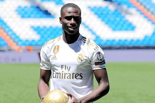 Real Madrid: Mendy sẵn sàng thách thức Marcelo