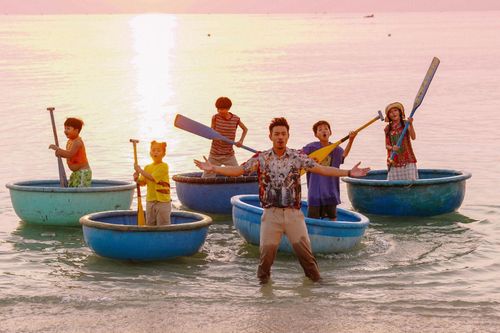Phim 'Anh thầy ngôi sao': Vui nhộn, duyên dáng, gần gũi