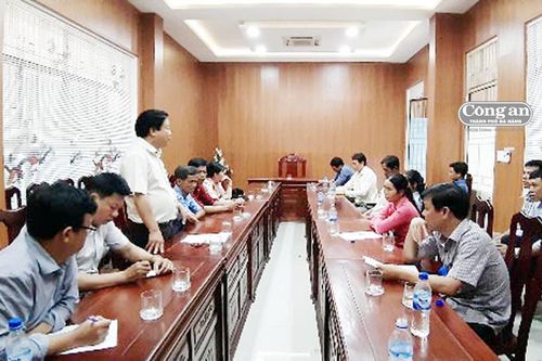 Phản đối sáp nhập trường, phụ huynh cho con nghỉ học