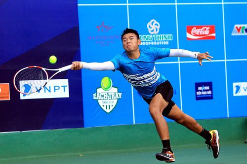 Giải quần vợt VTF Masters 500 Hải Phòng: Lý Hoàng Nam có chiến thắng đầu tiên trong màu áo mới