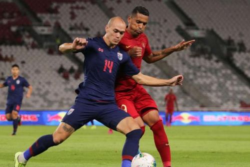Thái Lan, UAE và Malaysia 'phả hơi nóng' vào đội tuyển Việt Nam