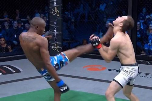 Võ sĩ MMA tung 'vô ảnh cước' khiến đối thủ 'lật mặt'