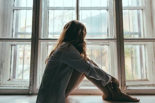 'Nếu có người cặp kè với chồng em, em có muốn đánh người ta một trận không?'