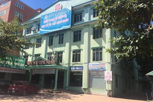 Nam bệnh nhân hốt hoảng khi kết quả siêu âm mô tả tử cung, buồng trứng