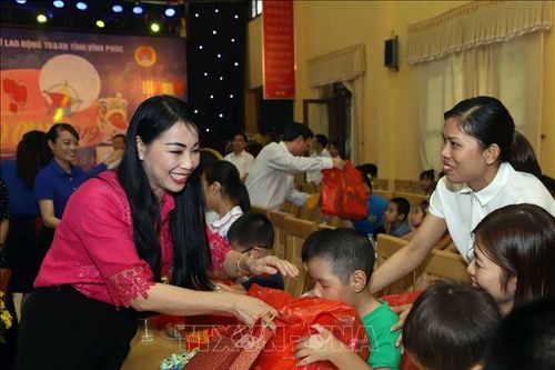 Tạo điều kiện cho thiếu nhi đón Tết Trung thu vui tươi và ý nghĩa