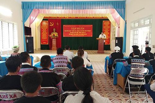 Trung tâm Văn hóa - Điện ảnh tỉnh: Tập huấn truyền dạy 'Dân ca, nhạc cụ dân tộc Mông' tại huyện Vân Hồ