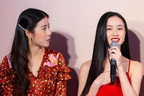 Jun Vũ 'bắn' tiếng Thái, trổ tài làm phiên dịch cho sao nữ 'Em là định mệnh của anh'