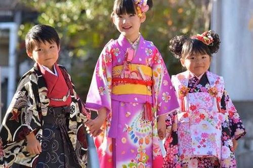 Vì sao việc dạy tiếng Nhật cho trẻ em thu hút đến vậy?