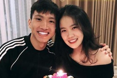 Xóa tất cả ảnh bạn gái trên trang cá nhân, Đoàn Văn Hậu đã độc thân?