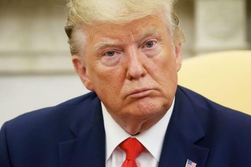 Bloomberg: Cố vấn Trump cân nhắc thỏa thuận tạm để hoãn áp thuế với TQ