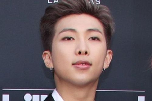 Nhân sinh nhật, chuyên gia nhân tướng học phán về gương mặt của RM BTS