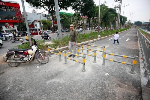 Sẽ mở rào chắn đường cho các hộ dân khu phố 2 (TPHCM)