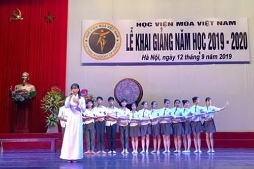 Thầy trò Học viện Múa Việt Nam hân hoan đón năm học mới