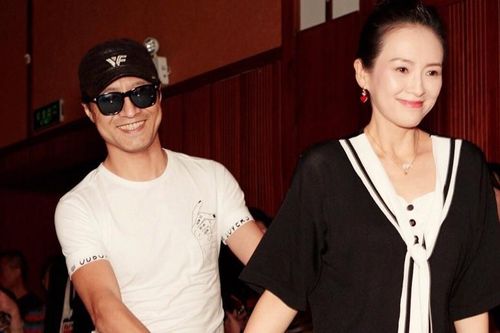 Chương Tử Di được chồng tháp tùng, kỷ niệm 20 năm đóng phim