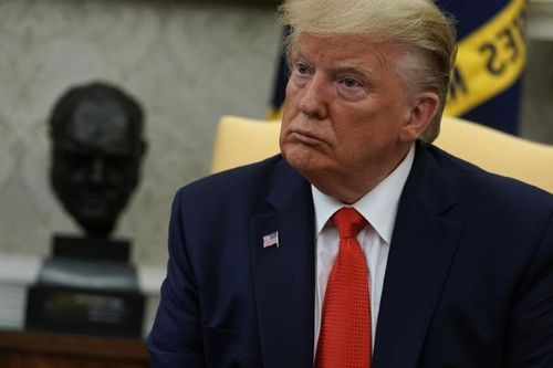 Tổng thống Trump 'tấn công' thị trường thuốc lá điện tử