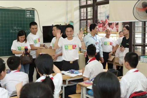 Herbalife Việt Nam tổ chức vui tết trung thu cho 800 trẻ có hoàn cảnh khó khăn