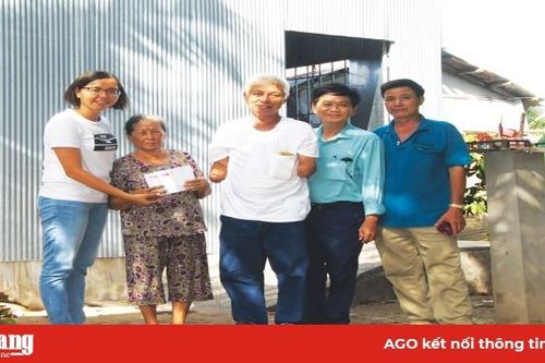 Tấm lòng của người đàn ông khuyết tật với người nghèo