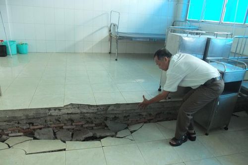Xử lý và khắc phục tình trạng lún, nứt tại công trình Bệnh viện Đa khoa khu vực Hồng Ngự