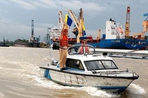 Tổng kiểm tra, xử lý vi phạm của phương tiện thủy nội địa