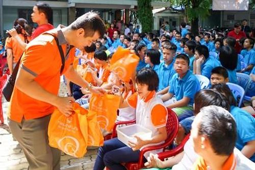 Hanwha Life Việt Nam tổ chức Trung thu cho trẻ khuyết tật tại TPHCM