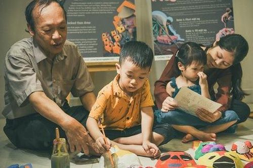 Nỗi niềm 'thế hệ cuối' làm đồ chơi Trung thu truyền thống cho trẻ