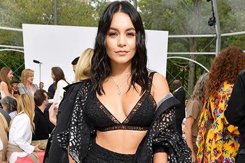 Người đẹp Hollywood chuộng diện áo ngực trên thảm đỏ