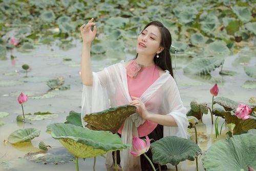 Sao Mai Huyền Trang làm MV lấy cảm hứng từ thân phận nàng Kiều