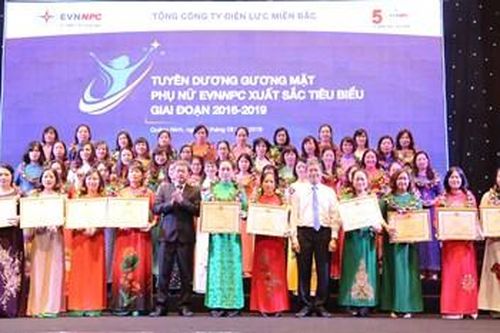 Tổng công ty Điện lực miền Bắc tuyên dương 50 nữ nhân viên xuất sắc