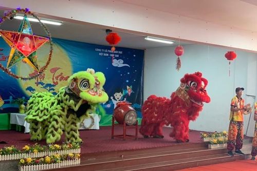 Kinh doanh thời vụ dịp Trung thu: Múa lân một tuần kiếm 140 triệu
