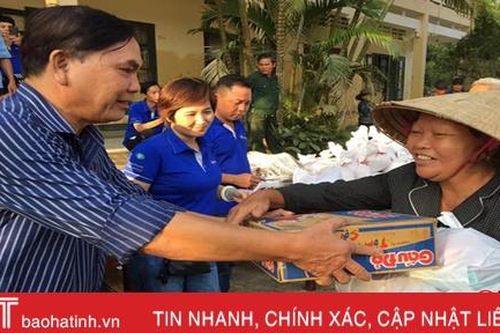 Hơn 100 triệu đồng hỗ trợ người dân vùng lũ Hà Tĩnh