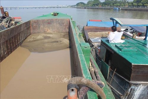 Cấp phép khai thác cát trở lại trên sông Đồng Nai