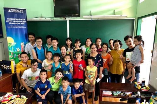 Tổ chức vui Tết Trung thu cho trẻ em có hoàn cảnh khó khăn
