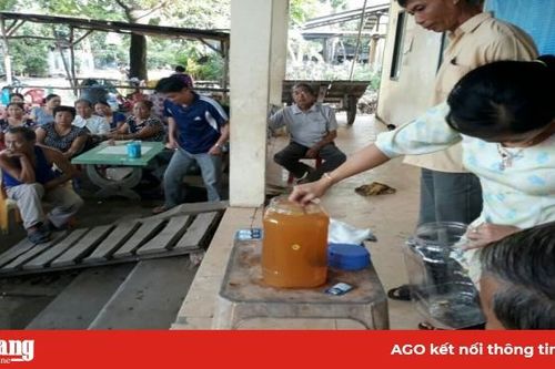 Cải tạo nước nhiễm bẩn cho người dân vùng thiên tai