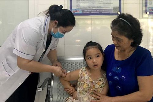 Tiêm chủng dịch vụ, giảm mối lo bệnh tật