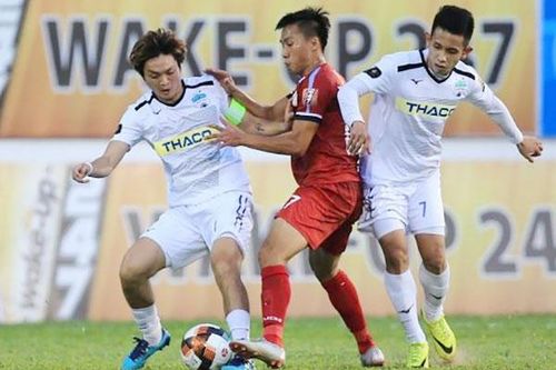 Cuộc đua tìm suất trụ hạng của 3 đội cuối bảng