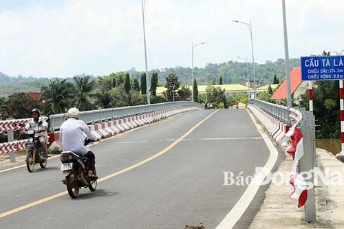 Xây dựng cuộc sống mới vùng đồng bào dân tộc thiểu số