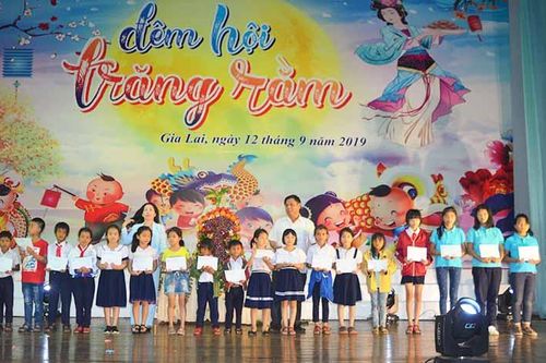 Gia Lai: 'Đêm hội trăng rằm' tại TP. Pleiku